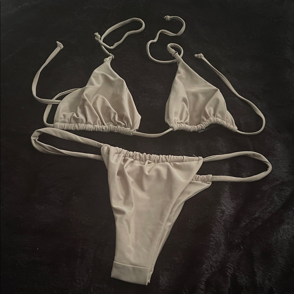 Elegant 2pc L Tan/Beige Bikini Set NO BREAST PADS INCL. Excellent Condition